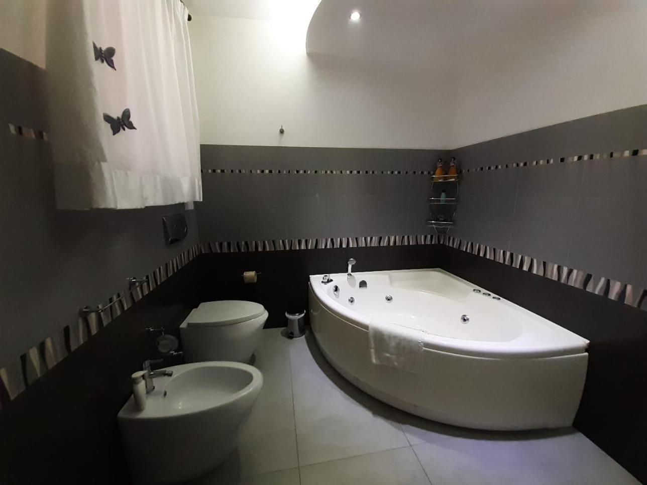 Tonnara House And Holiday Avola Bagian luar foto